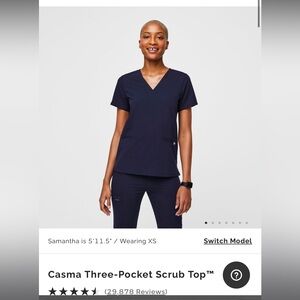 Selling an XS FIGS Navy Casma 3- pocket scrub top!